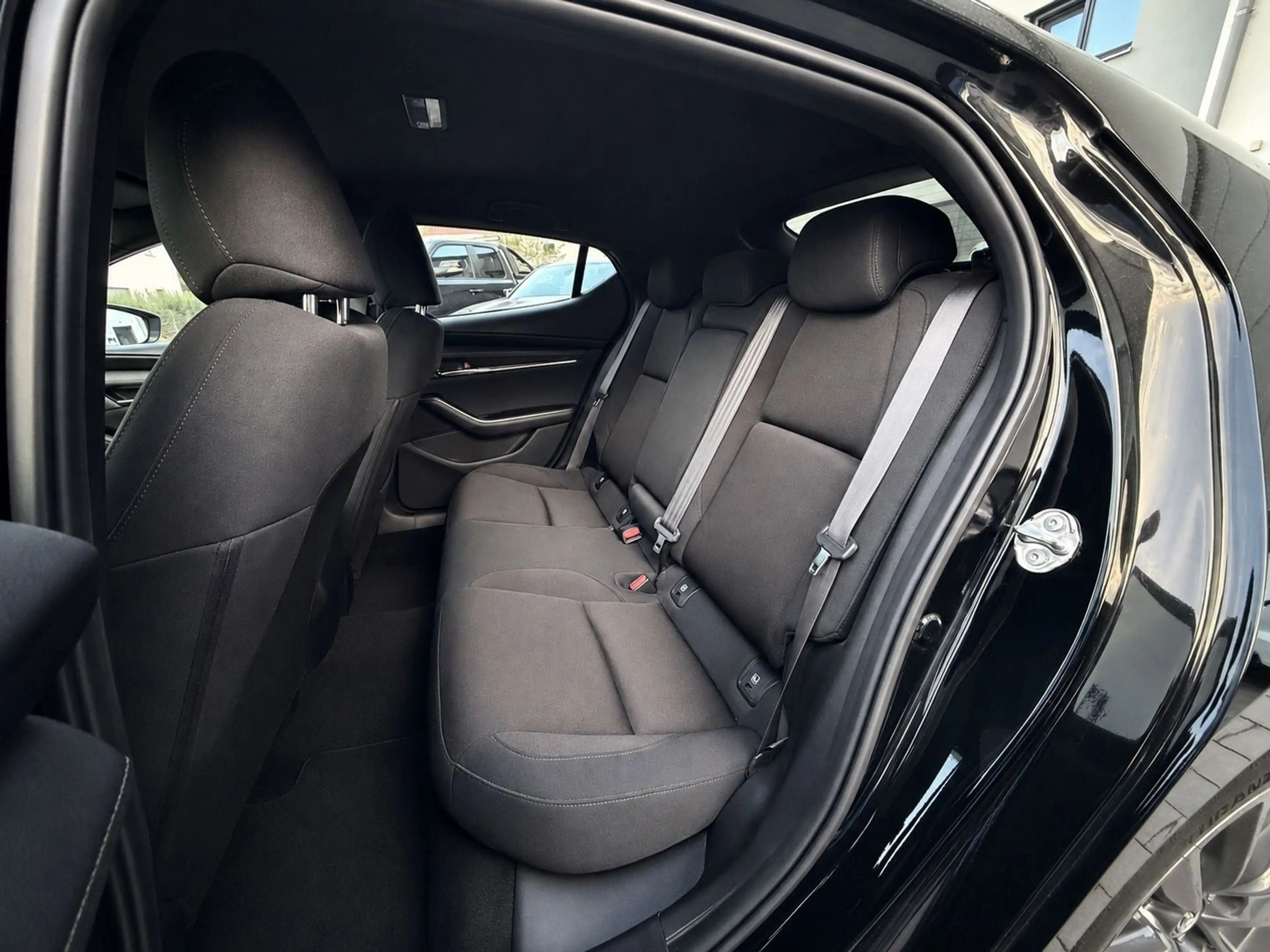 Mazda 3 2.0 SKYACTIV-X Selection HUD LED NAVI KAM ALU — photo 13