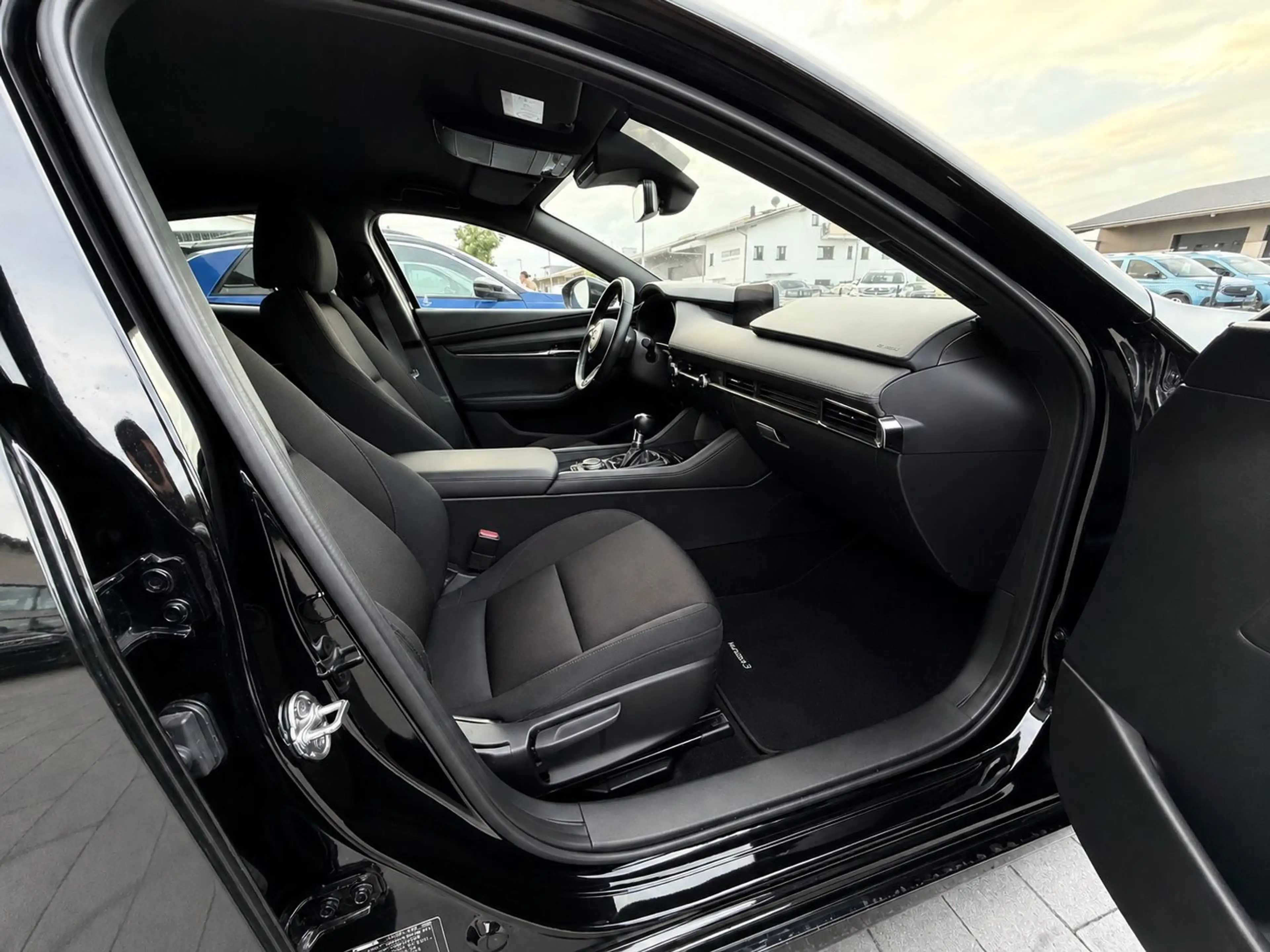 Mazda 3 2.0 SKYACTIV-X Selection HUD LED NAVI KAM ALU — photo 12