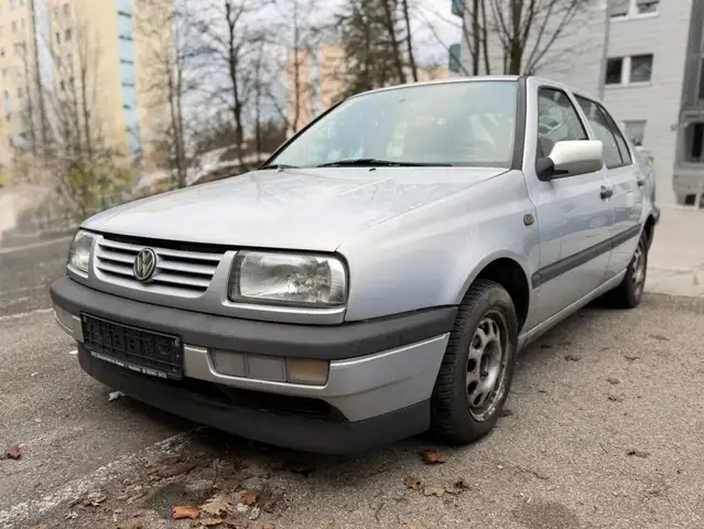 Volkswagen Vento 1.8 CLX *SCHIEBEDACH*SERVO*EURO 2*