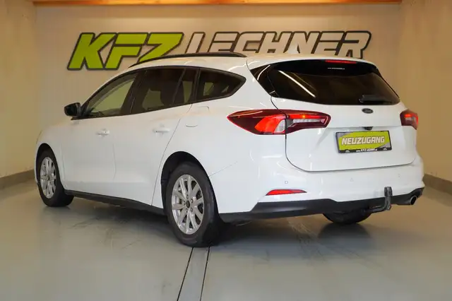 Ford Focus view 7