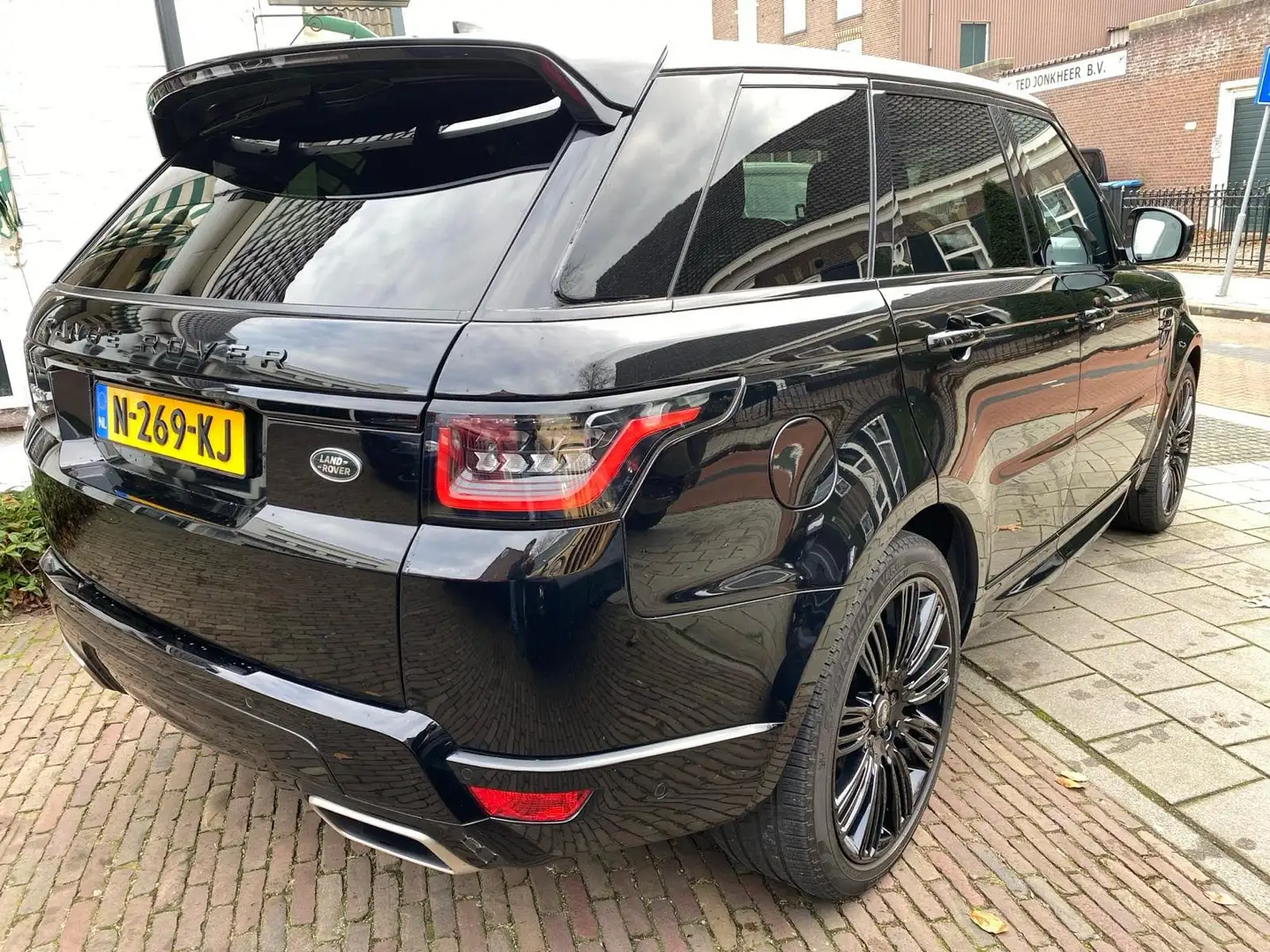 Land Rover Range Rover Sport 306pk HUD, Stoelventil., 1700 Watt, Entertainm. Zwart - 1