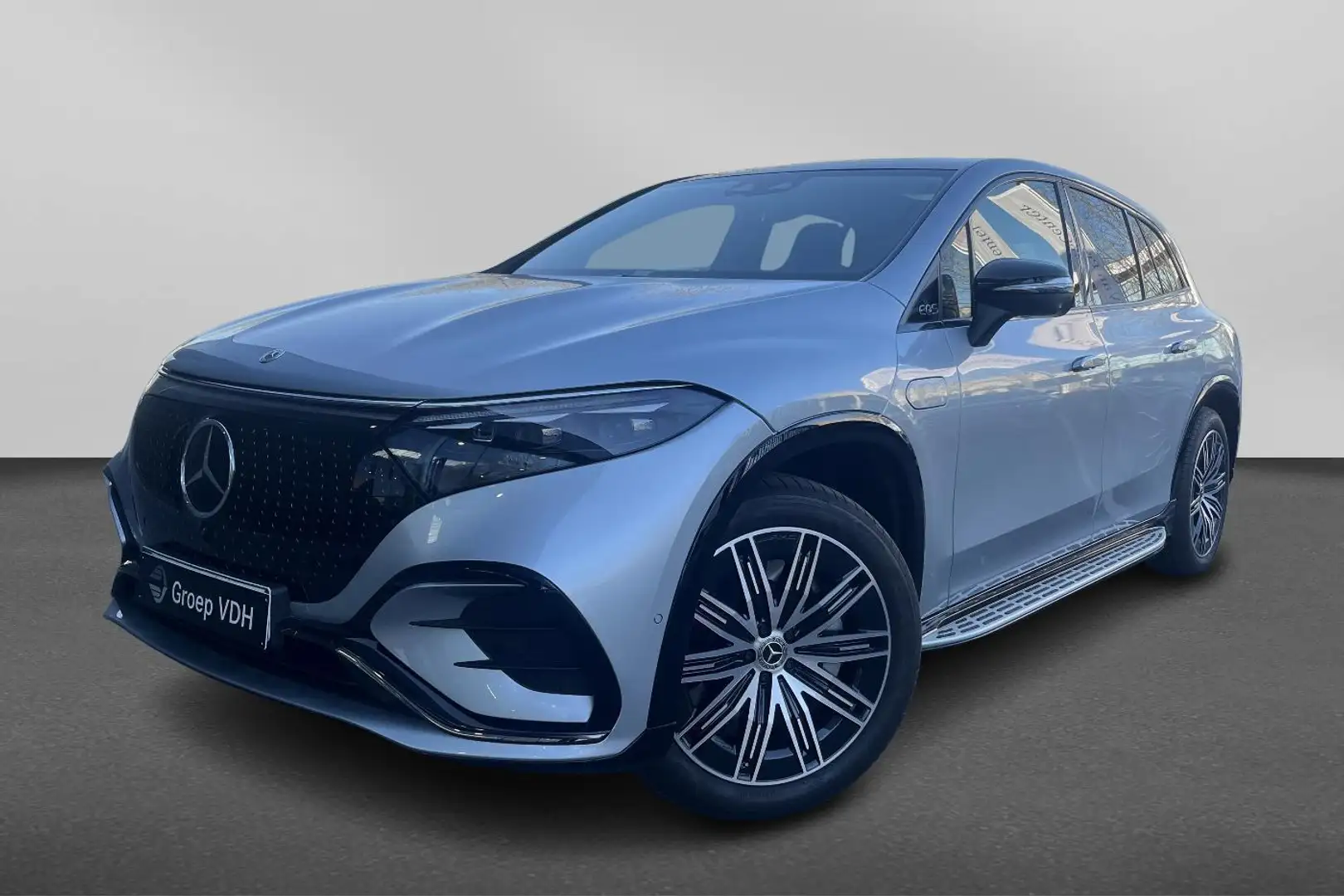 Mercedes-Benz EQS SUV 450 4MATIC AMG Line Argintiu - 1