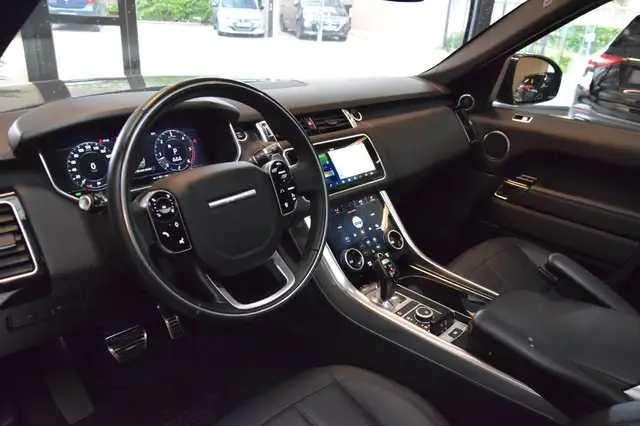 Land Rover Range Rover Sport view 2