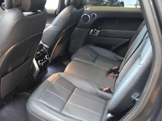 Land Rover Range Rover Sport view 14