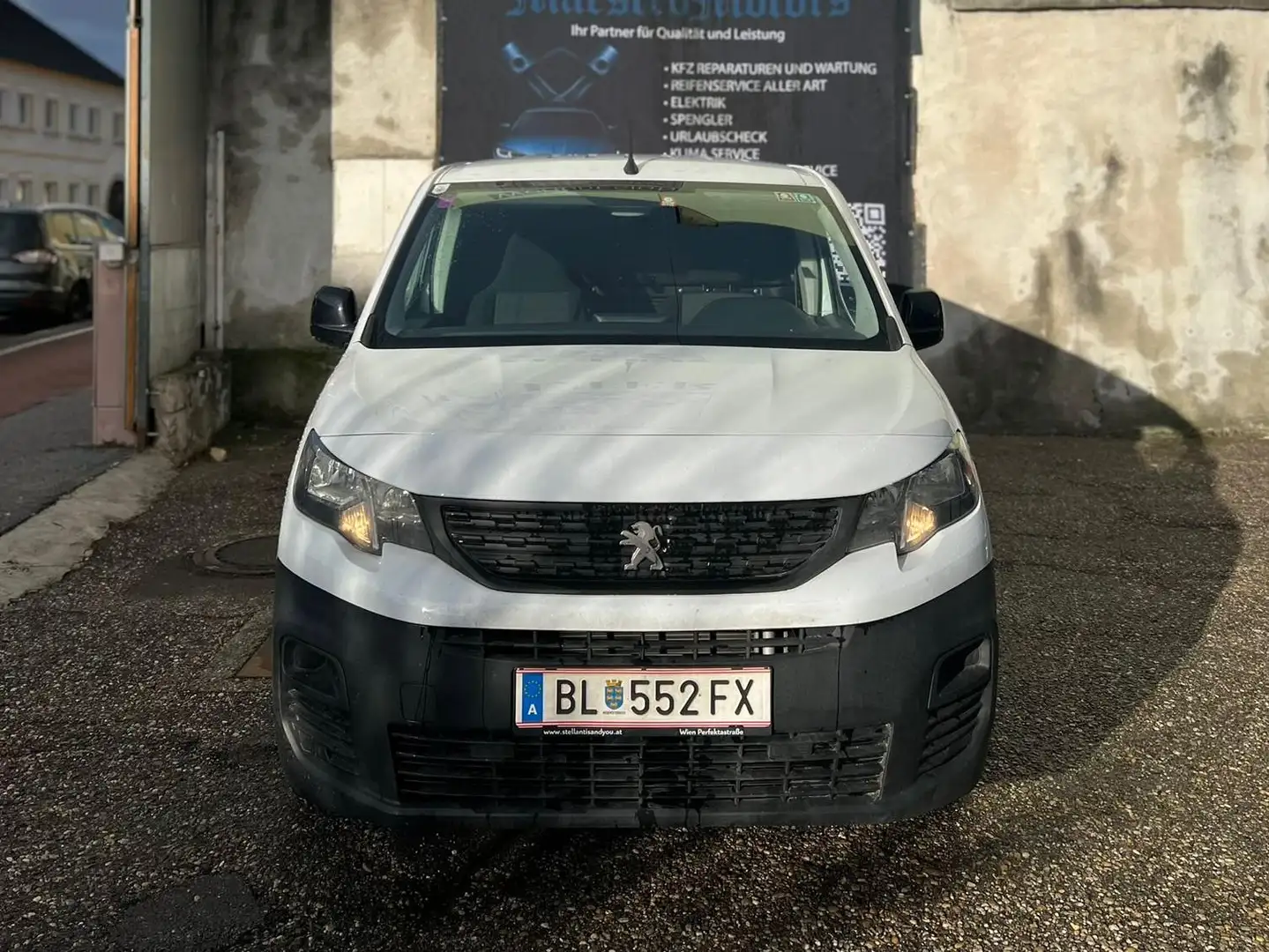 Peugeot Partner Premium L2 - 1