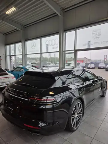 Porsche Panamera view 4