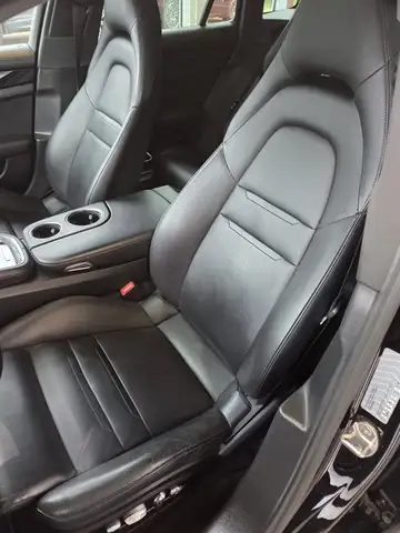 Porsche Panamera view 12