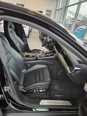 Porsche Panamera view 15