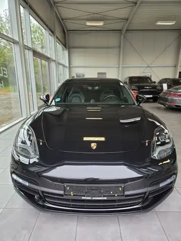 Porsche Panamera view 3