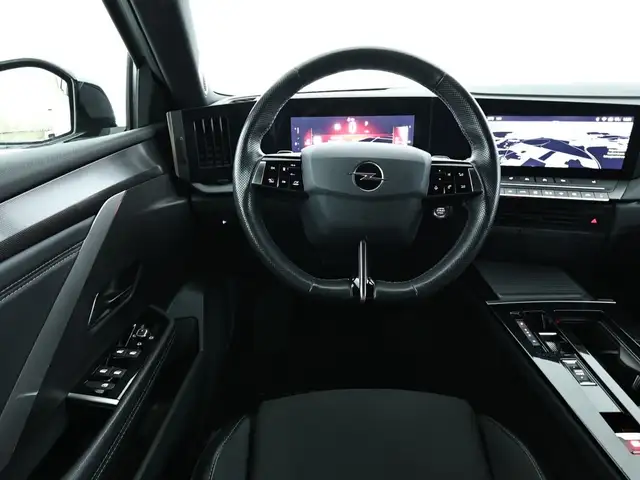 Opel Astra view 10