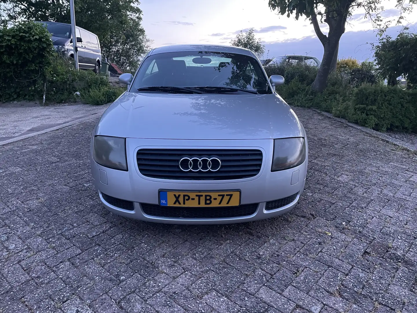 Audi TT 1.8 5V Turbo Grijs - 2