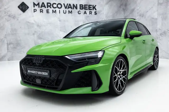 Audi RS3 view 4