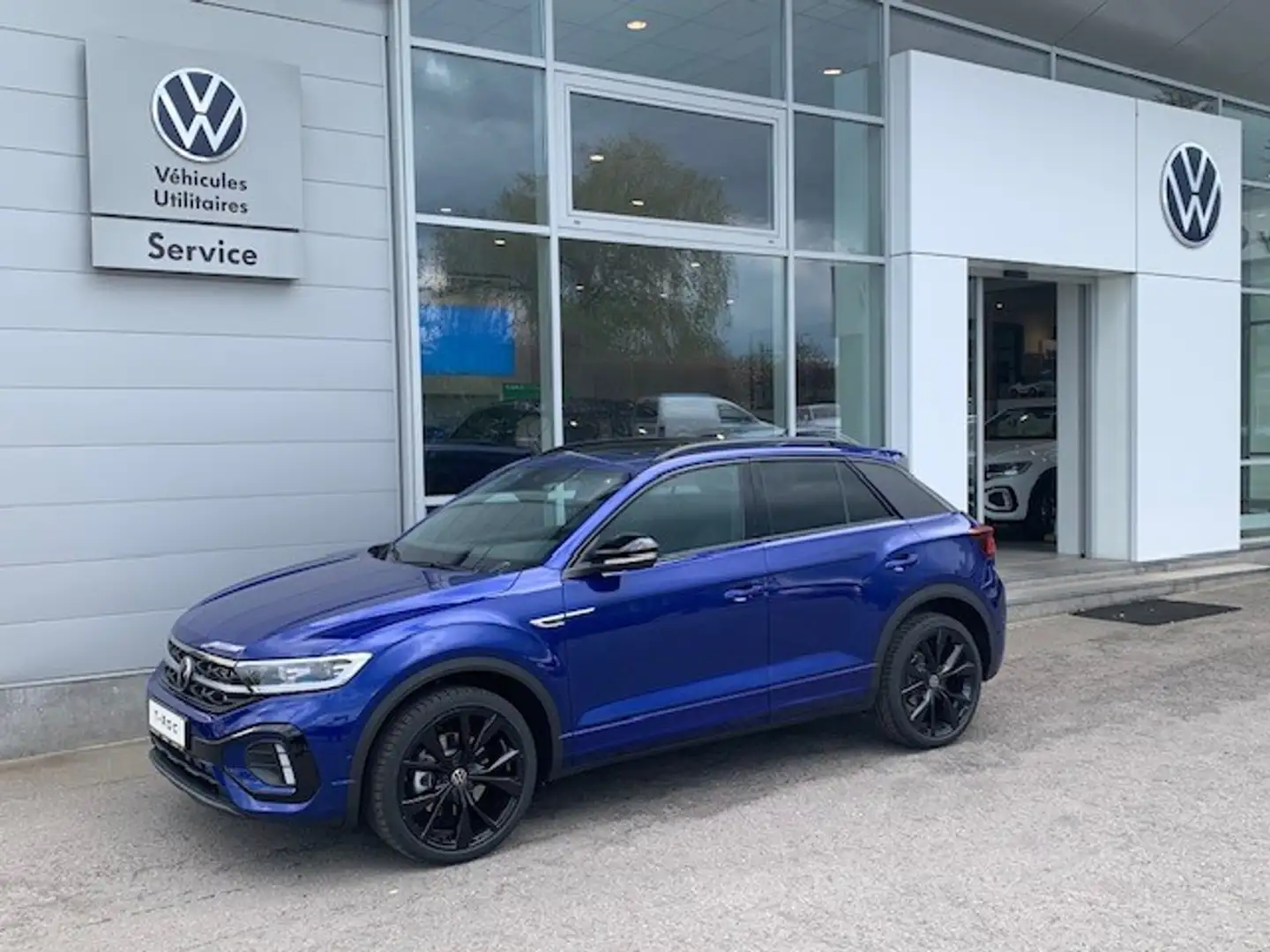 Volkswagen T-Roc R-LINE BLACK STYLE 1.5TSI 150CV DSG7 Bleu - 1