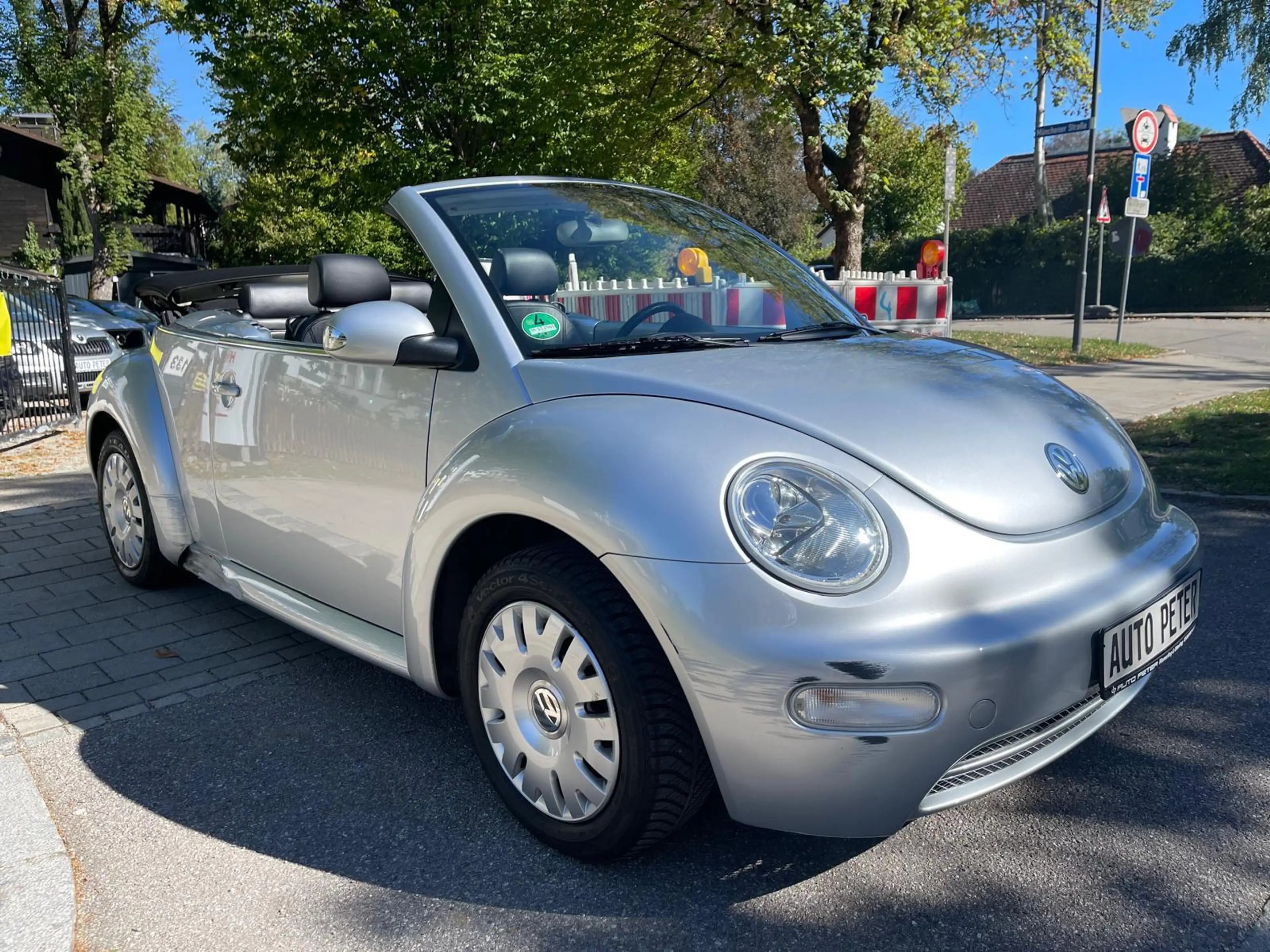 Volkswagen New Beetle 2.0 Highline — photo 8