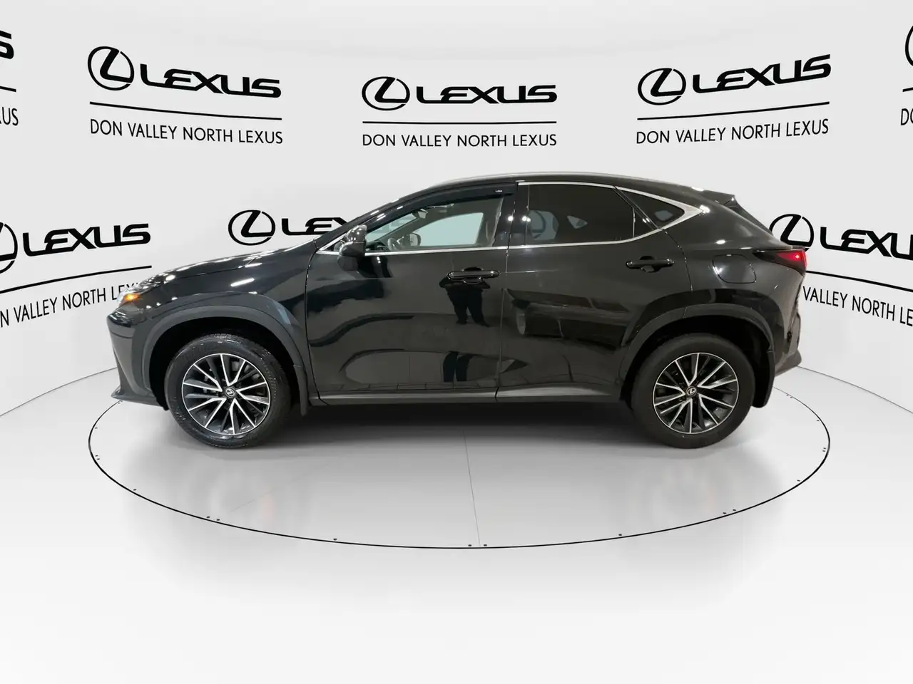 Lexus NX снимка Lexus NX