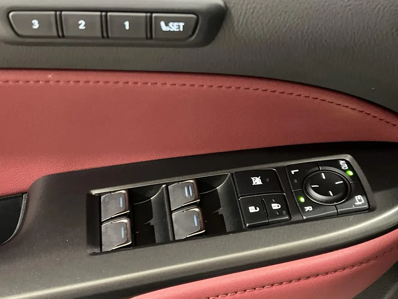 Lexus NX снимка Lexus NX