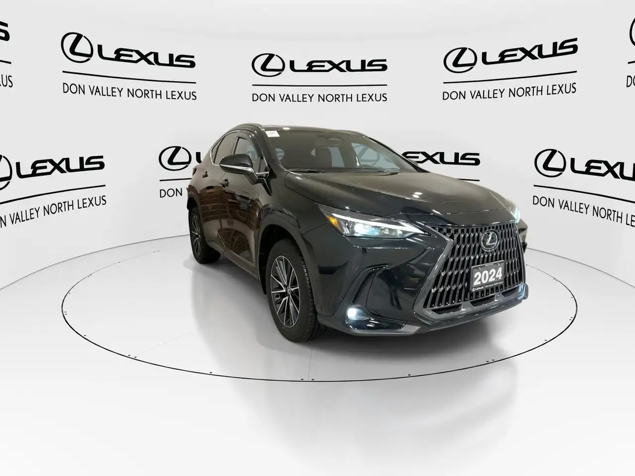 Lexus NX снимка Lexus NX