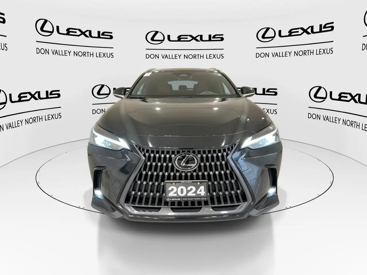 Lexus NX снимка Lexus NX