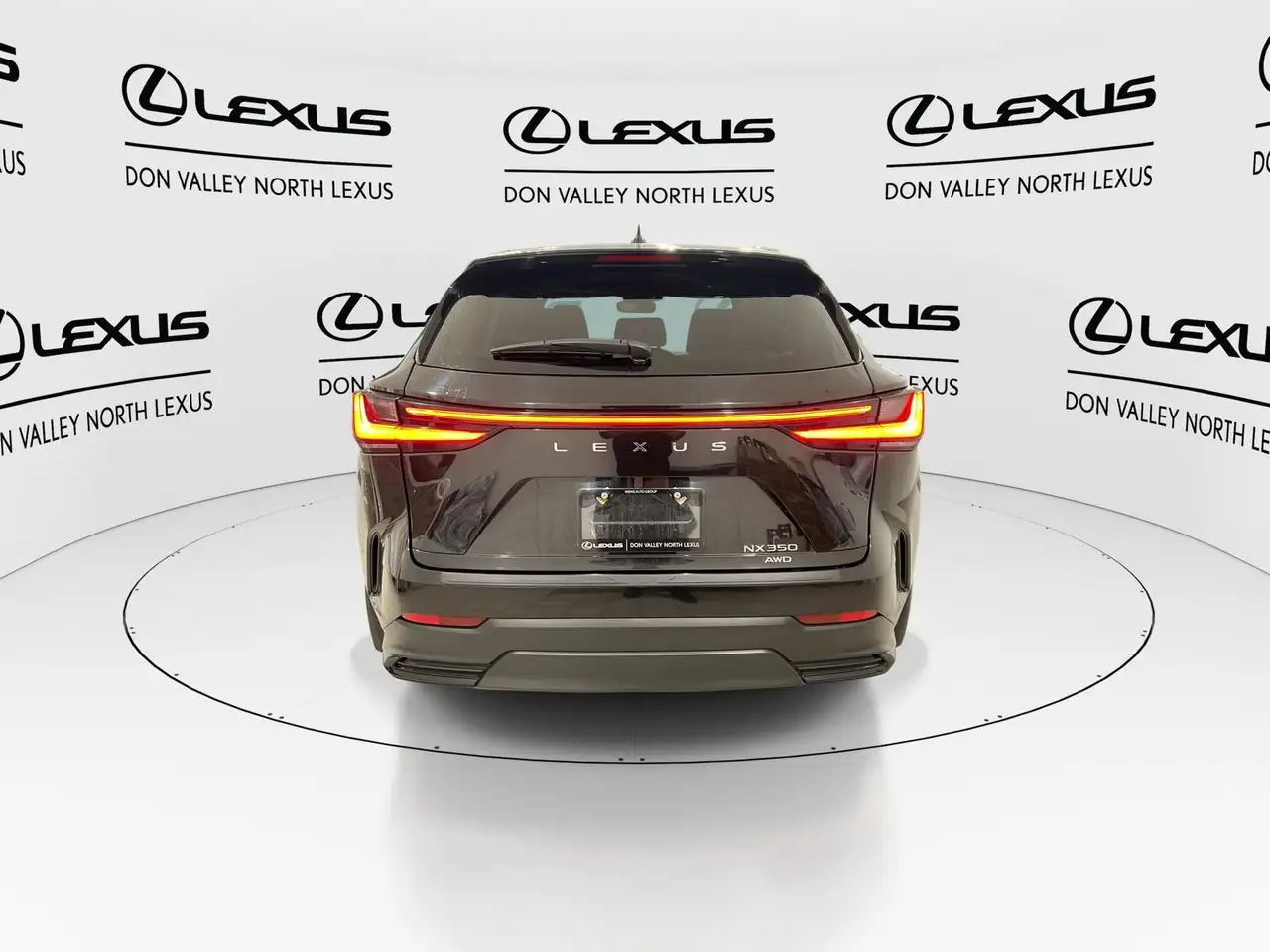 Lexus NX снимка Lexus NX