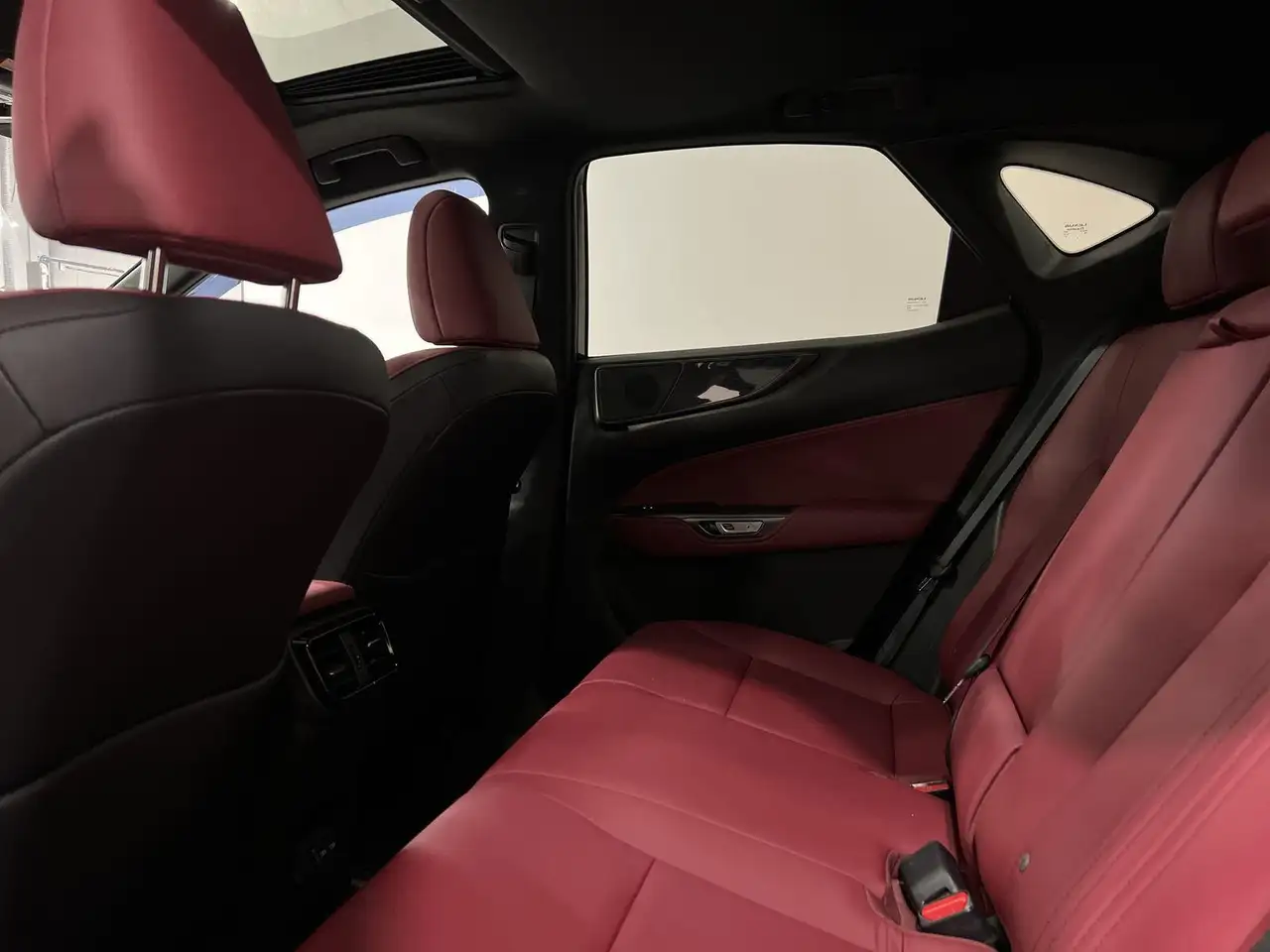Lexus NX снимка Lexus NX