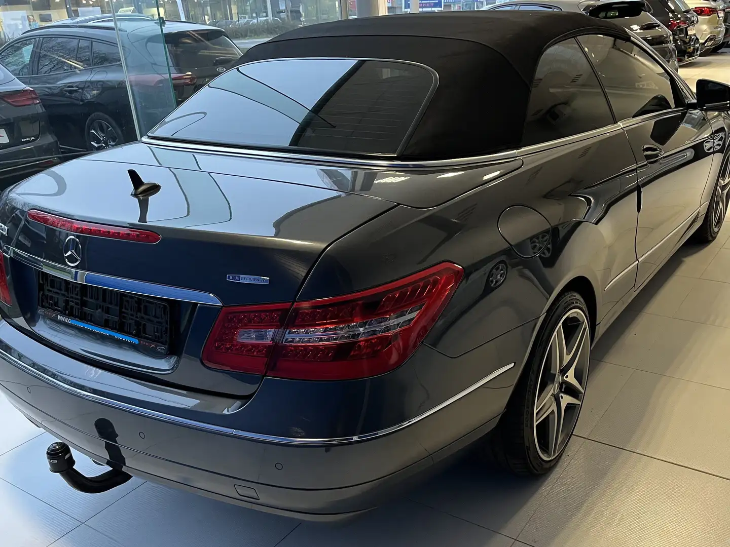 Mercedes-Benz E 220 CABRIOLET+CDI+BE+Avantgarde+Start/Stop Grijs - 2