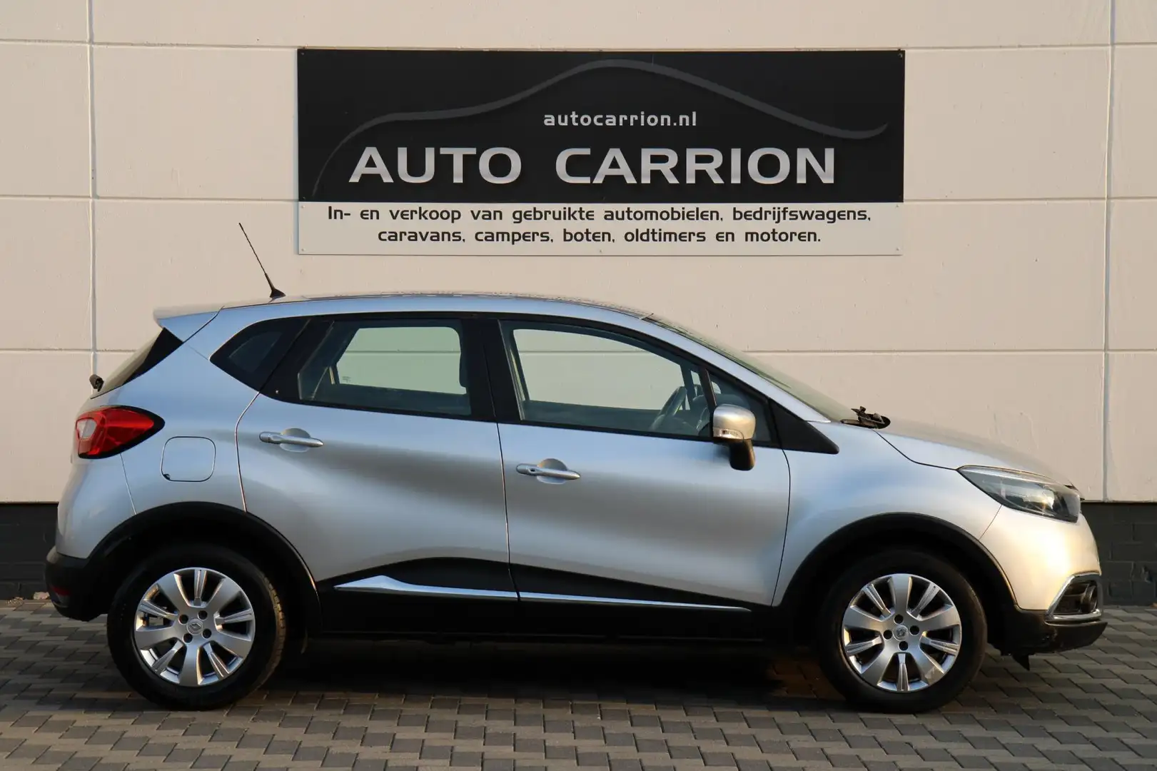 Renault Captur 0.9 TCe Dynamique Navi Cruise Airco Keyless !! Grijs - 2