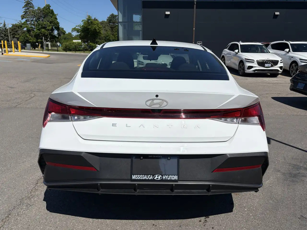 Hyundai ELANTRA снимка Hyundai ELANTRA