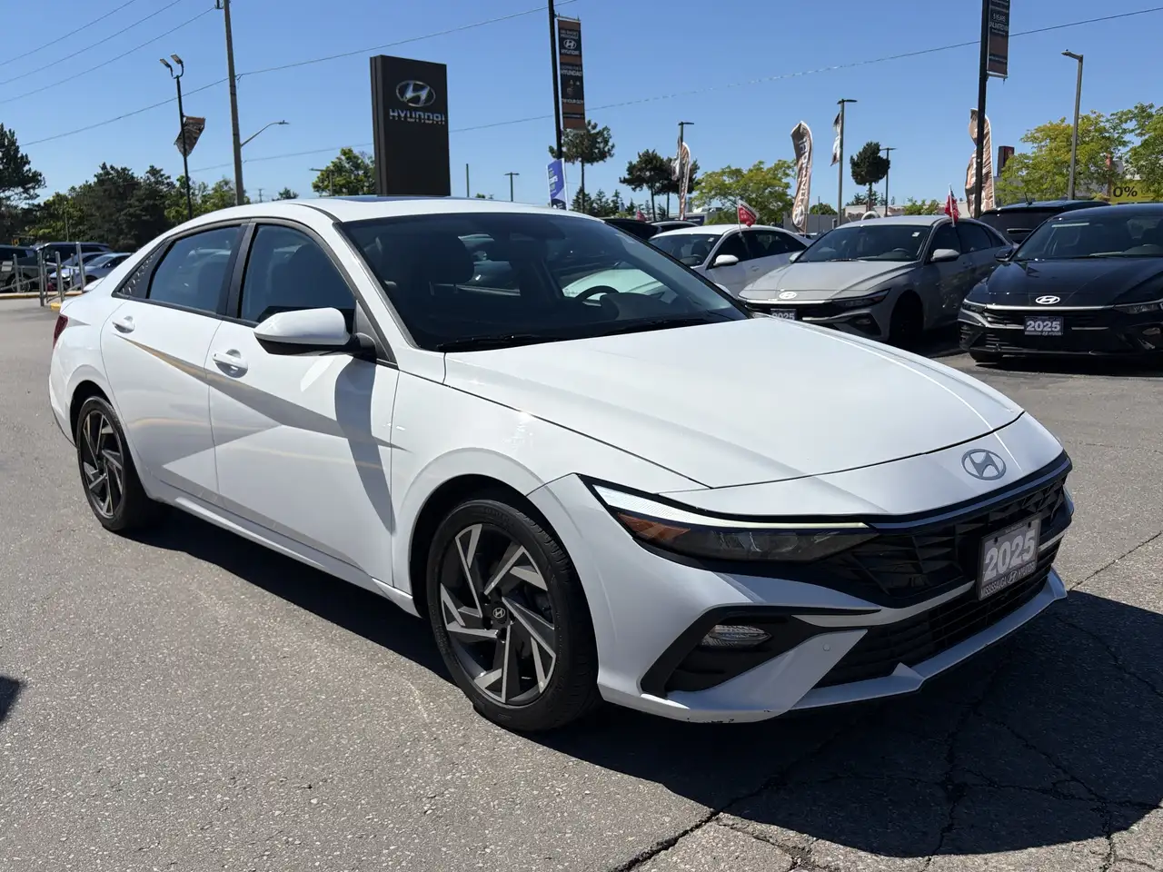 Hyundai ELANTRA снимка Hyundai ELANTRA