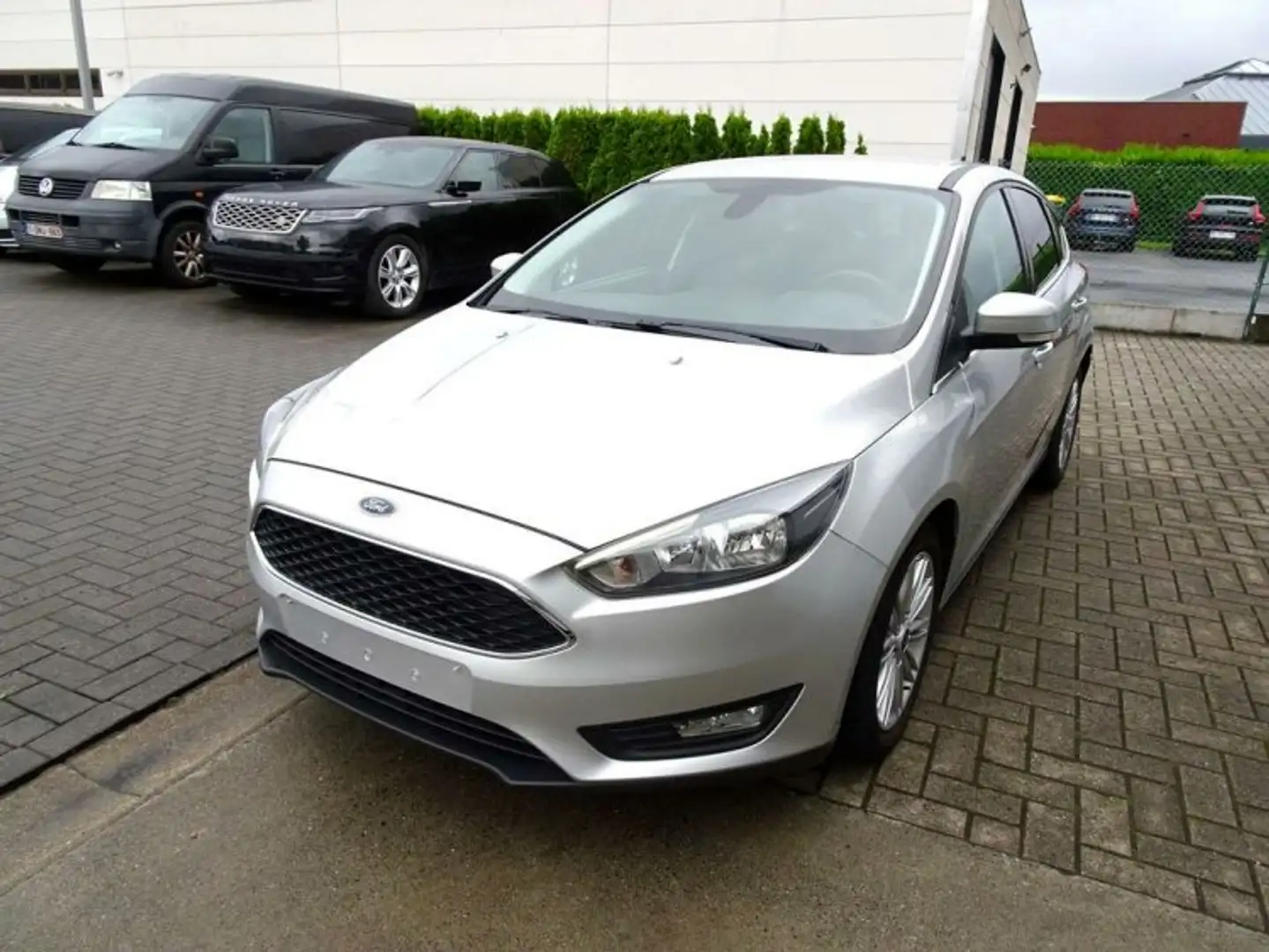 Ford Focus Focus 1.0 EcoBoost Start-Stopp-System COOL Grijs - 2