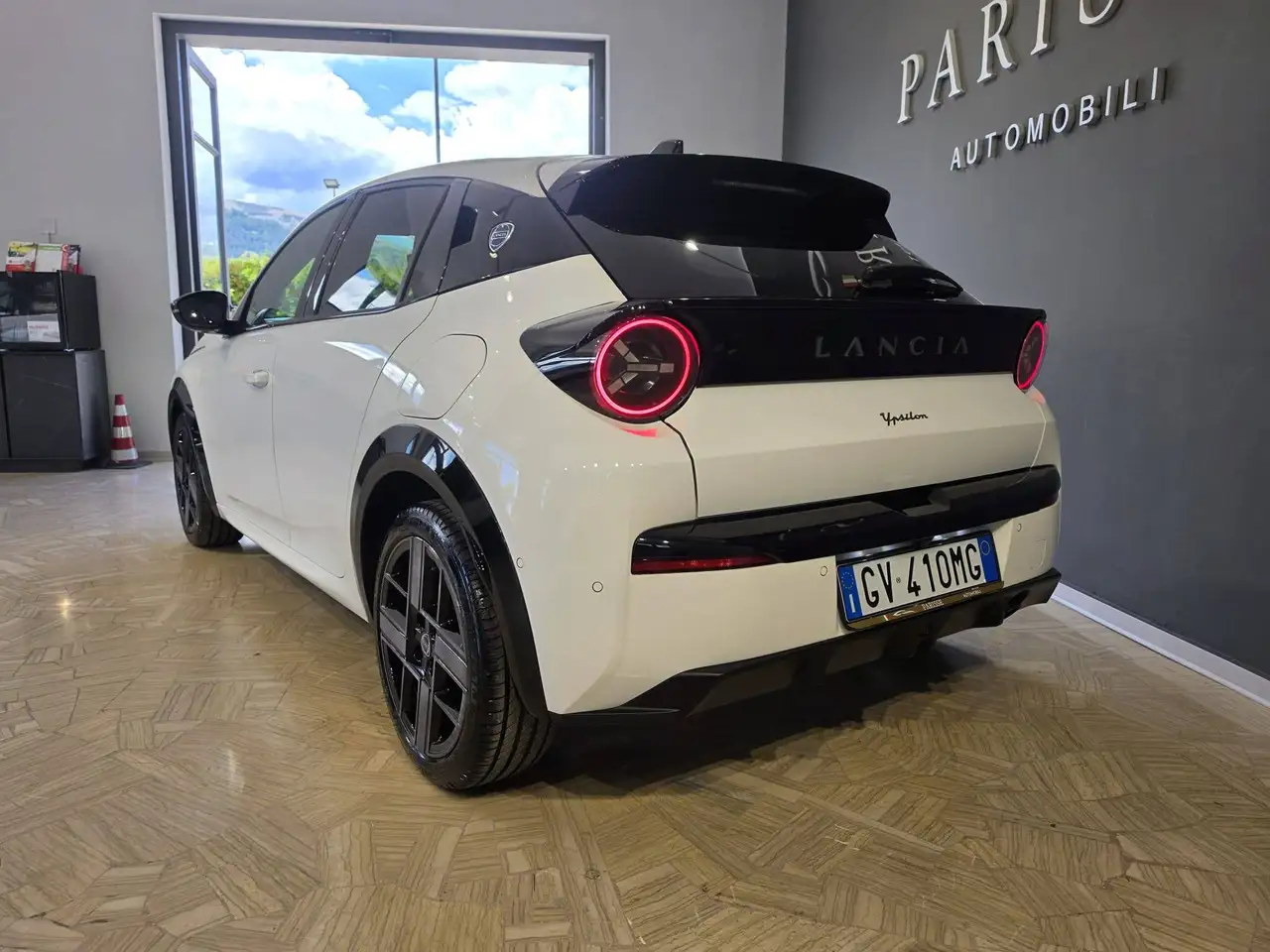 Lancia Ypsilon 2024 — фото 6