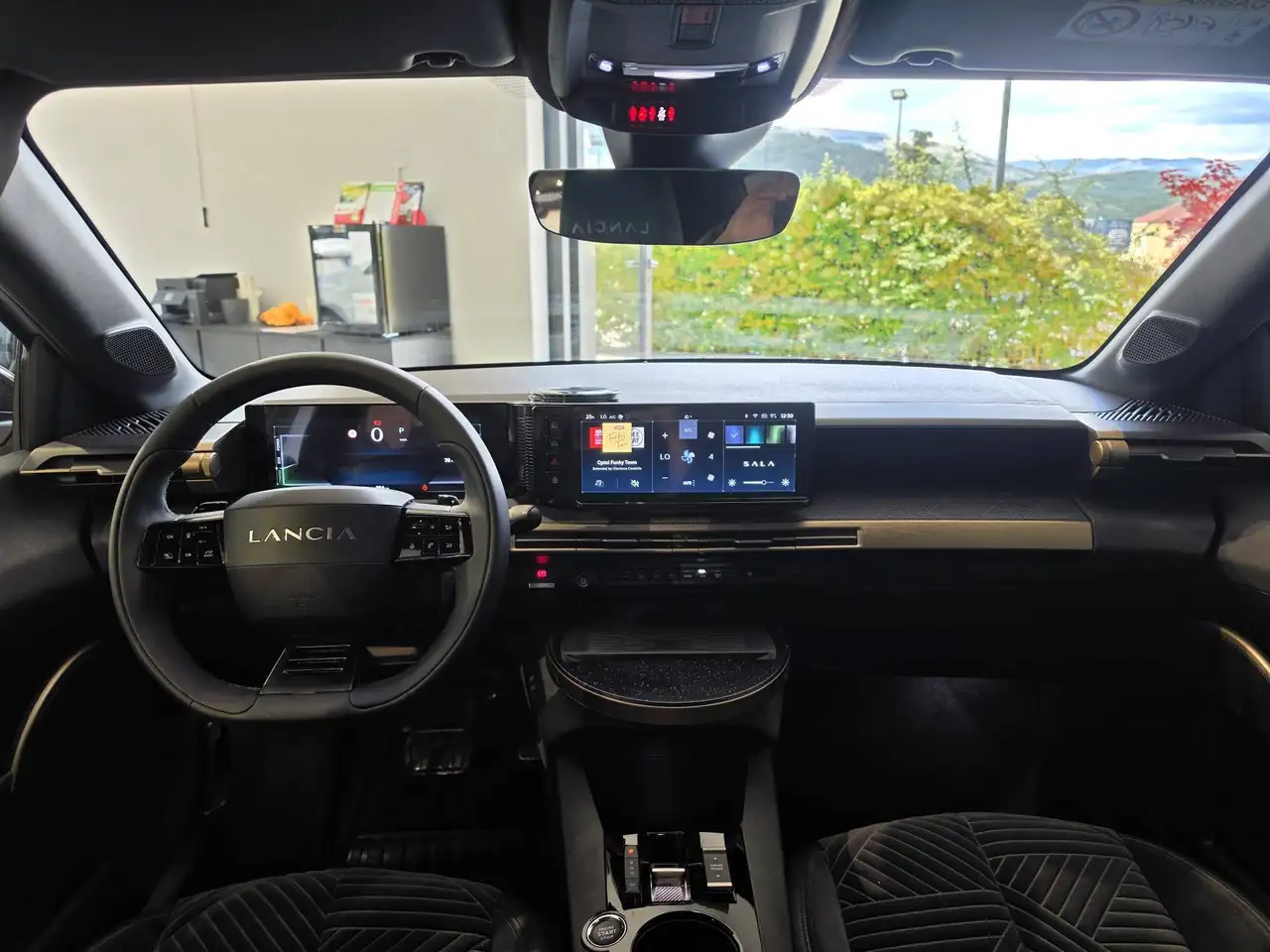 Lancia Ypsilon 2024 — фото 11