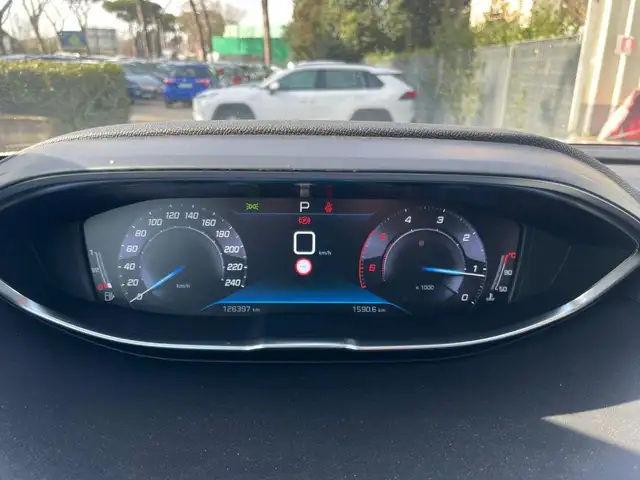 Peugeot 3008 view 10
