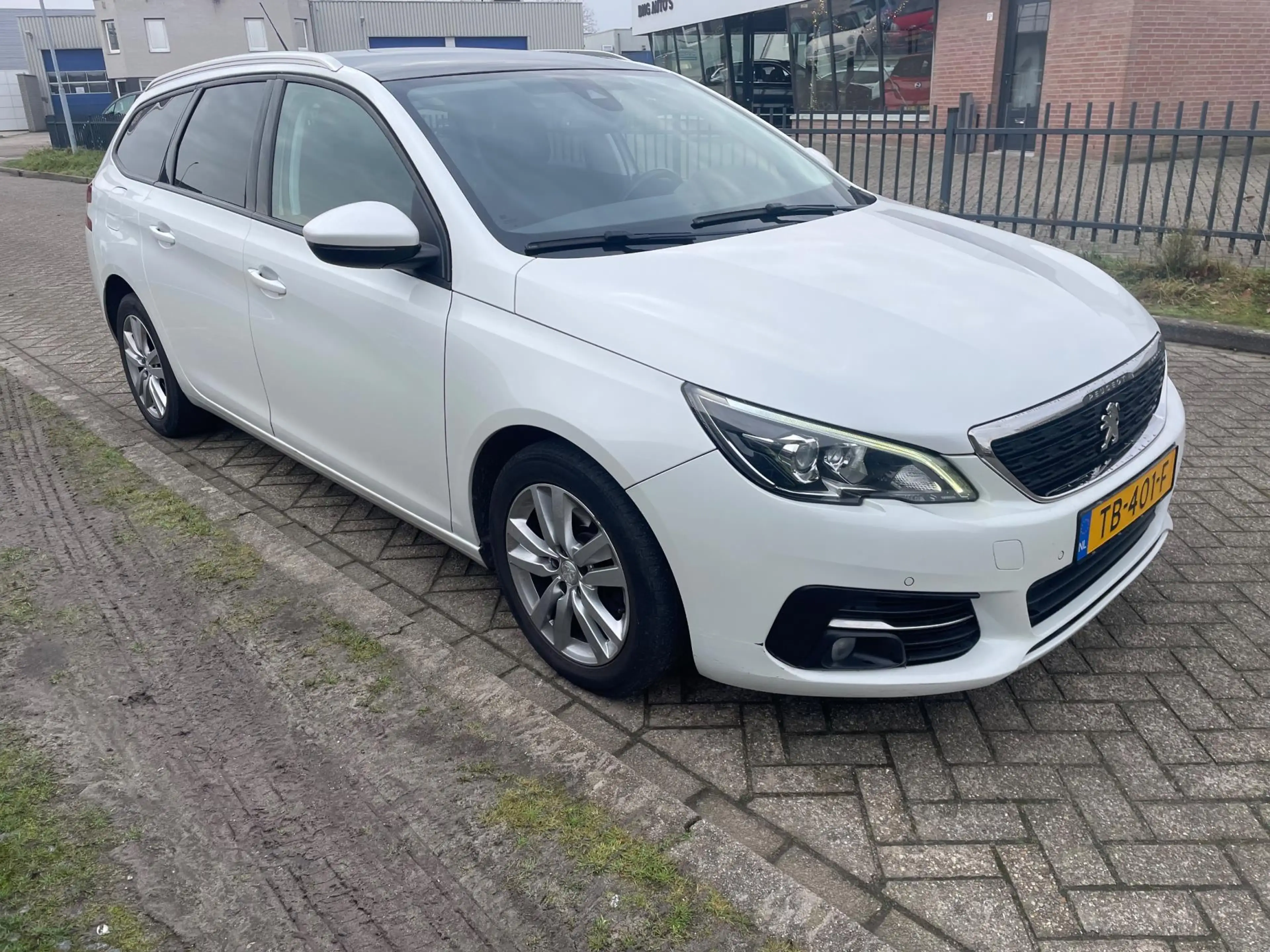 Peugeot 308 SW 1.6 BlueHDI Blue Lease Executive adaptief Cruis — photo 5