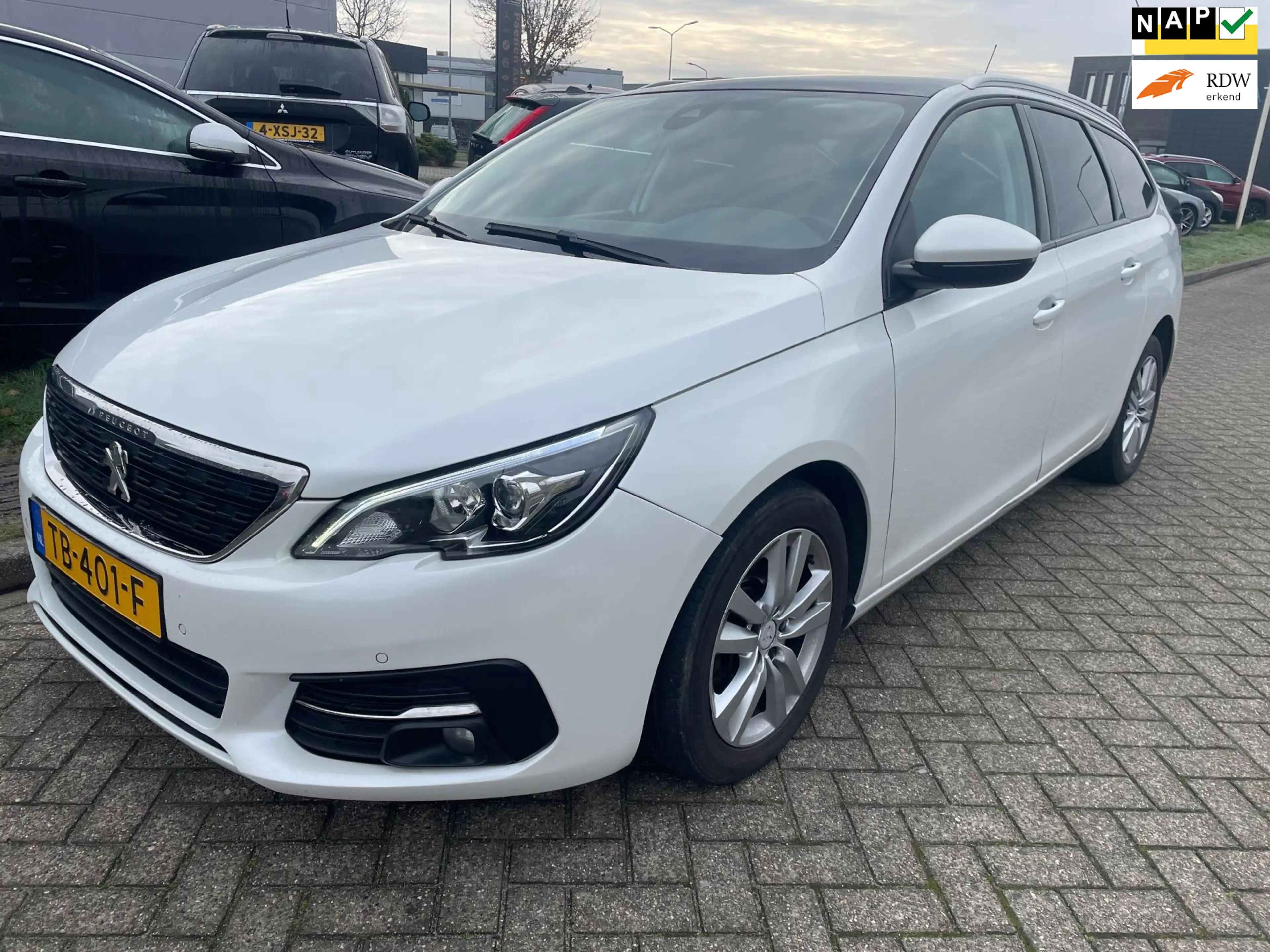 Peugeot 308 SW 1.6 BlueHDI Blue Lease Executive adaptief Cruis