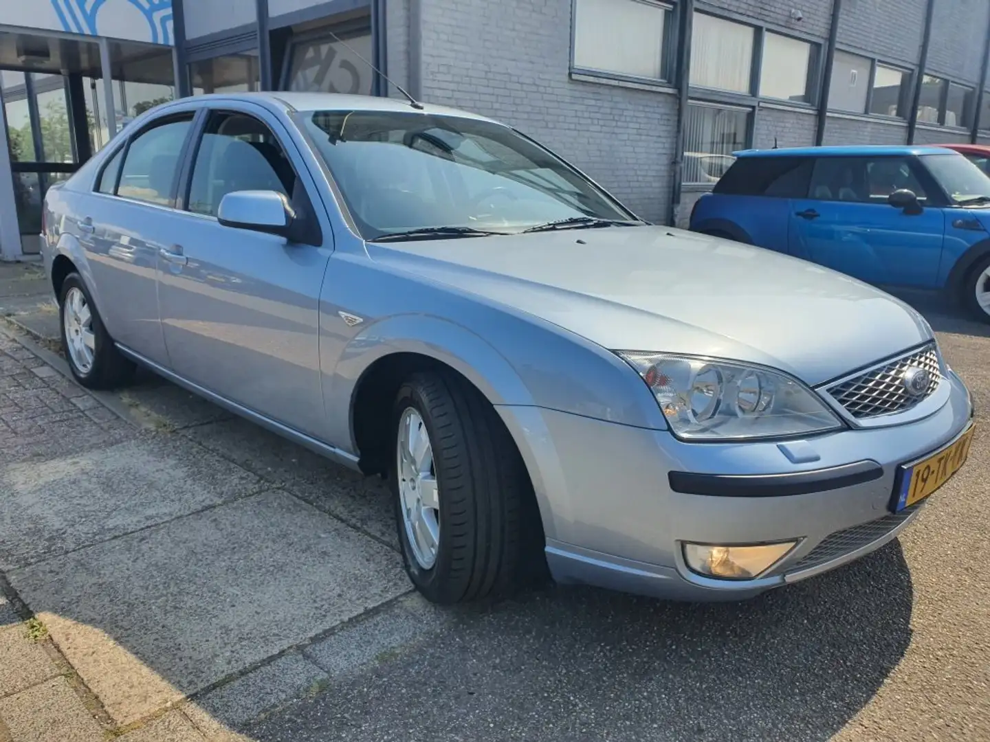 Ford Mondeo Mondeo 2.0-16V PlatinumAUTOMAAT|ECC|NAVI|APK|NAP| Grigio - 2