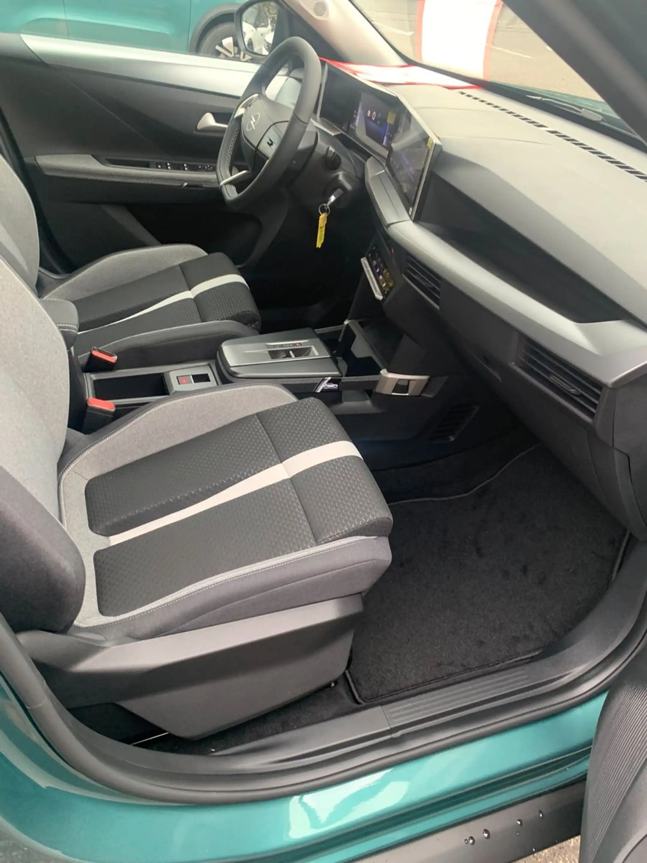 Opel Frontera GS 1.2 Hybrid 145 PS 5 Jahre Garantie — photo 17