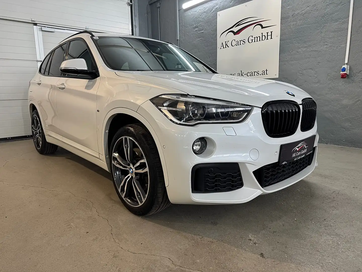 BMW X1 xDrive 25d M Sport Aut.*Head-Up*Alcantara M-Spo... Weiß - 1