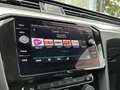 Volkswagen Passat Variant 1.6TDi • DSG • CarPlay • Navigation • Zilver - thumbnail 10