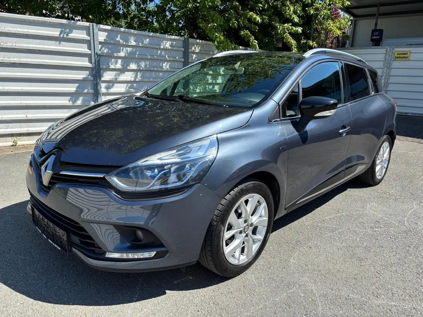 Renault Clio Grandtour Energy TCe 90 Limited Grau - 1