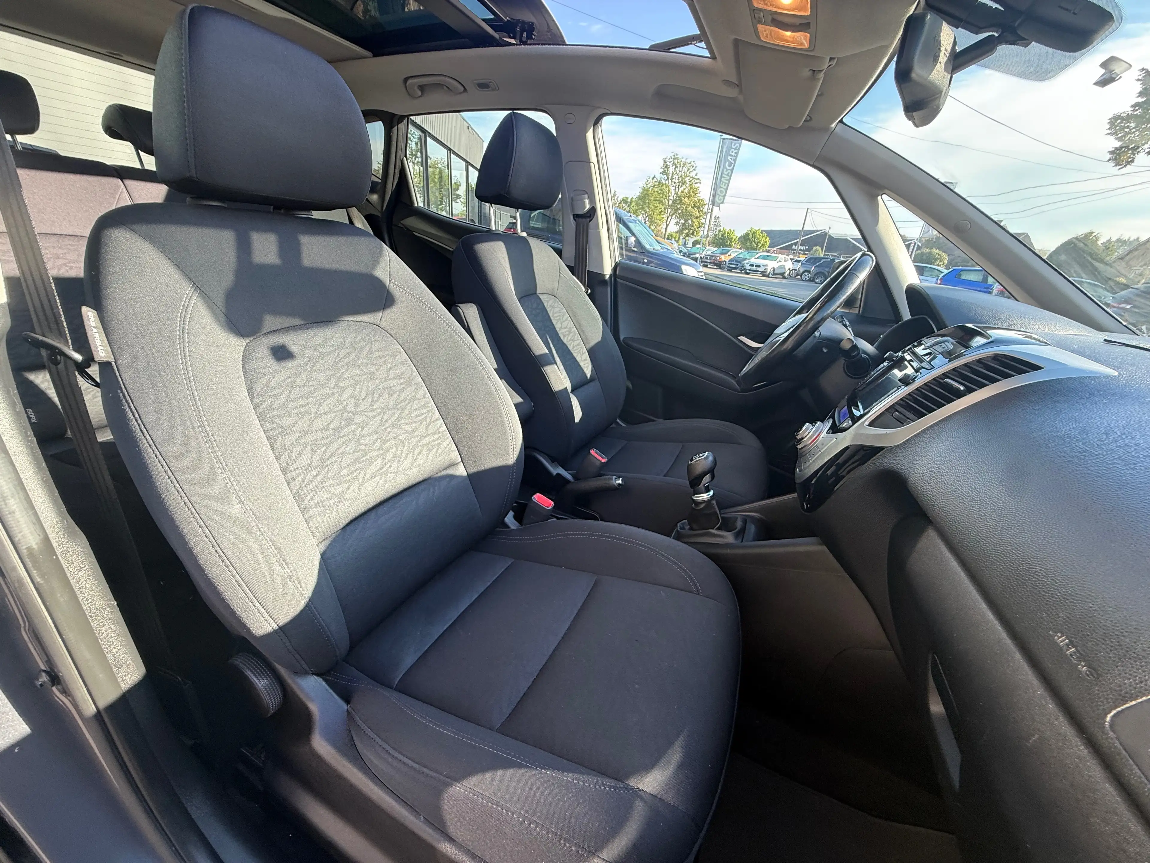 Hyundai iX20 iX20 1.6CRDi RADARS,CAMÉRA,SIÈGES CHAUFFANTS,VOLANT CHAUFFANT,CRUISE,CLIM,TOIT PANO… — photo 8