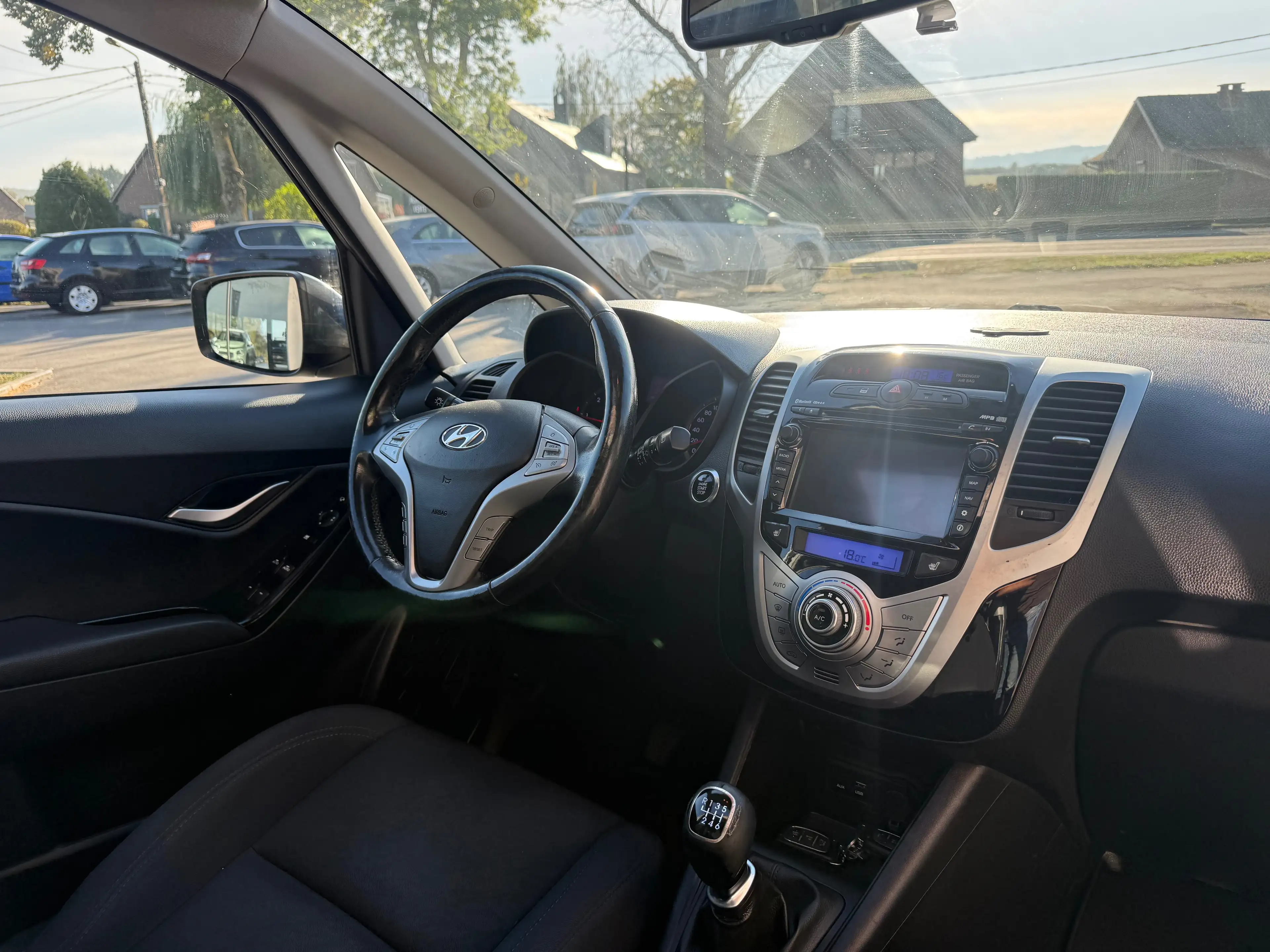 Hyundai iX20 iX20 1.6CRDi RADARS,CAMÉRA,SIÈGES CHAUFFANTS,VOLANT CHAUFFANT,CRUISE,CLIM,TOIT PANO… — photo 7