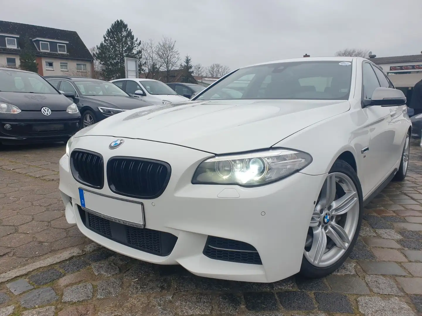 BMW 550 5 Limousine M550 d xDrive*Harman/Kardon* Weiß - 1