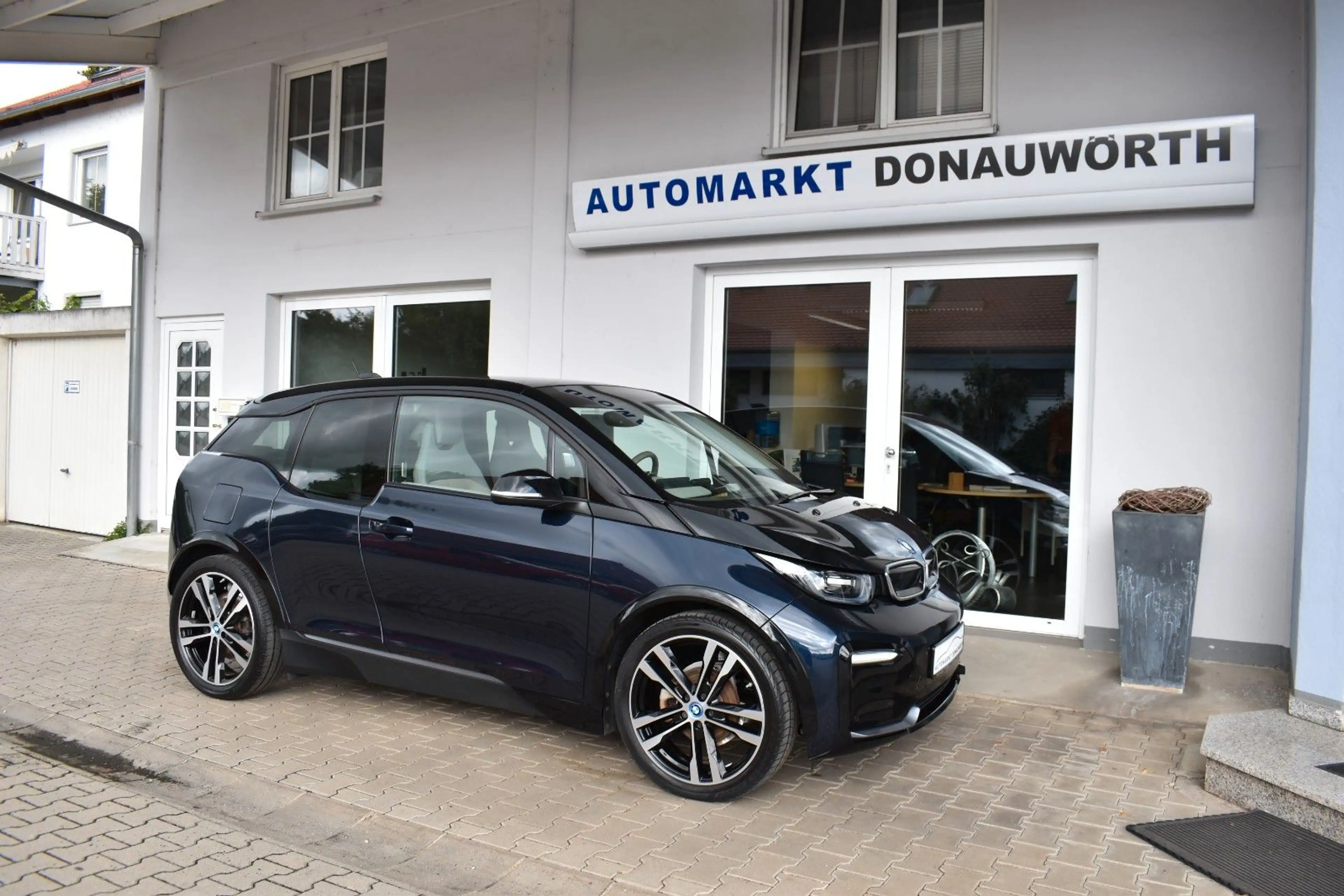 BMW i3 s (120 Ah) Navi Prof Kamera Teilleder PDC — photo 9