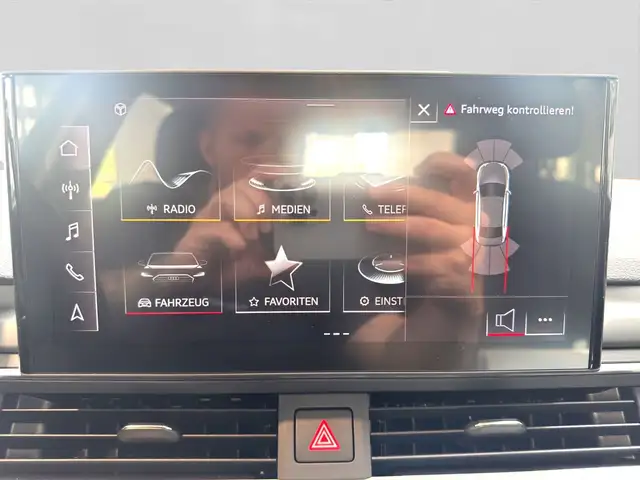 Audi A4 view 14