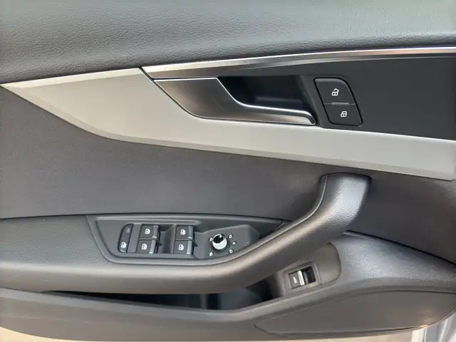 Audi A4 view 8