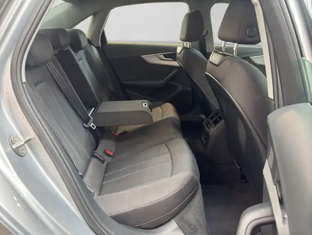 Audi A4 view 6