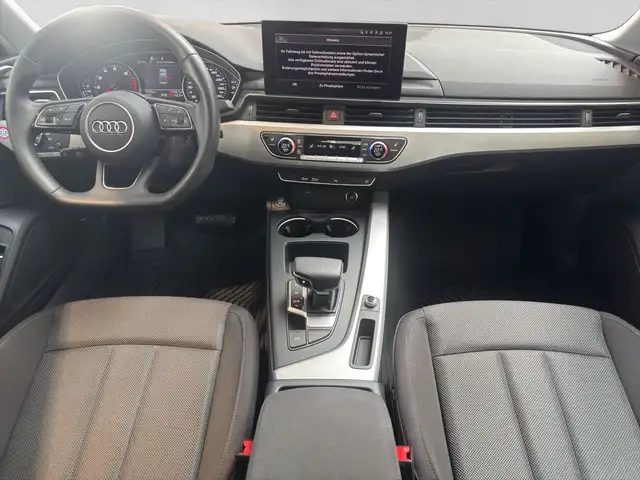 Audi A4 view 5