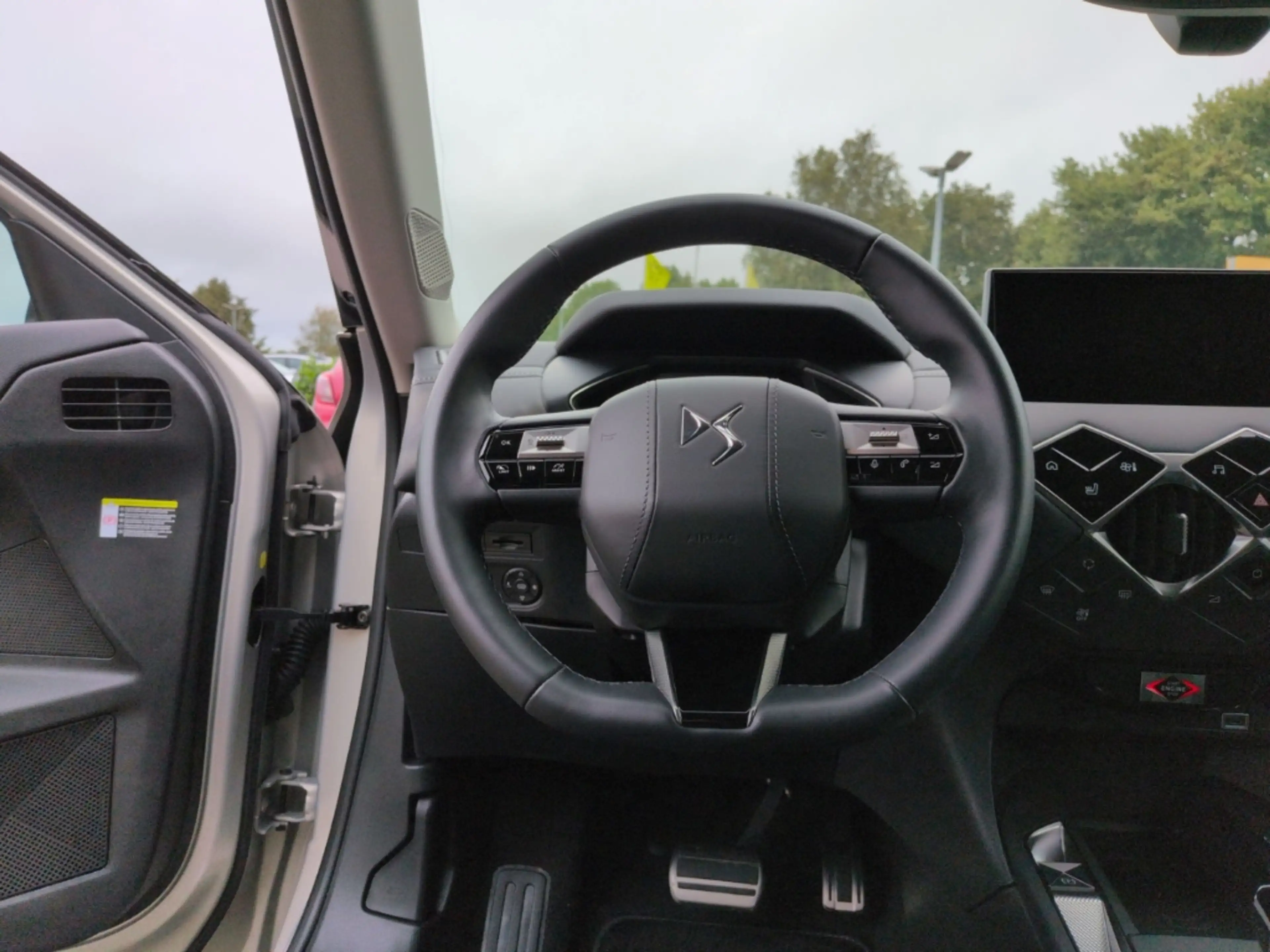DS Automobiles DS 3 DS Opera 1.2 PureTech 130 HUD Navi Leder LED Apple — photo 11