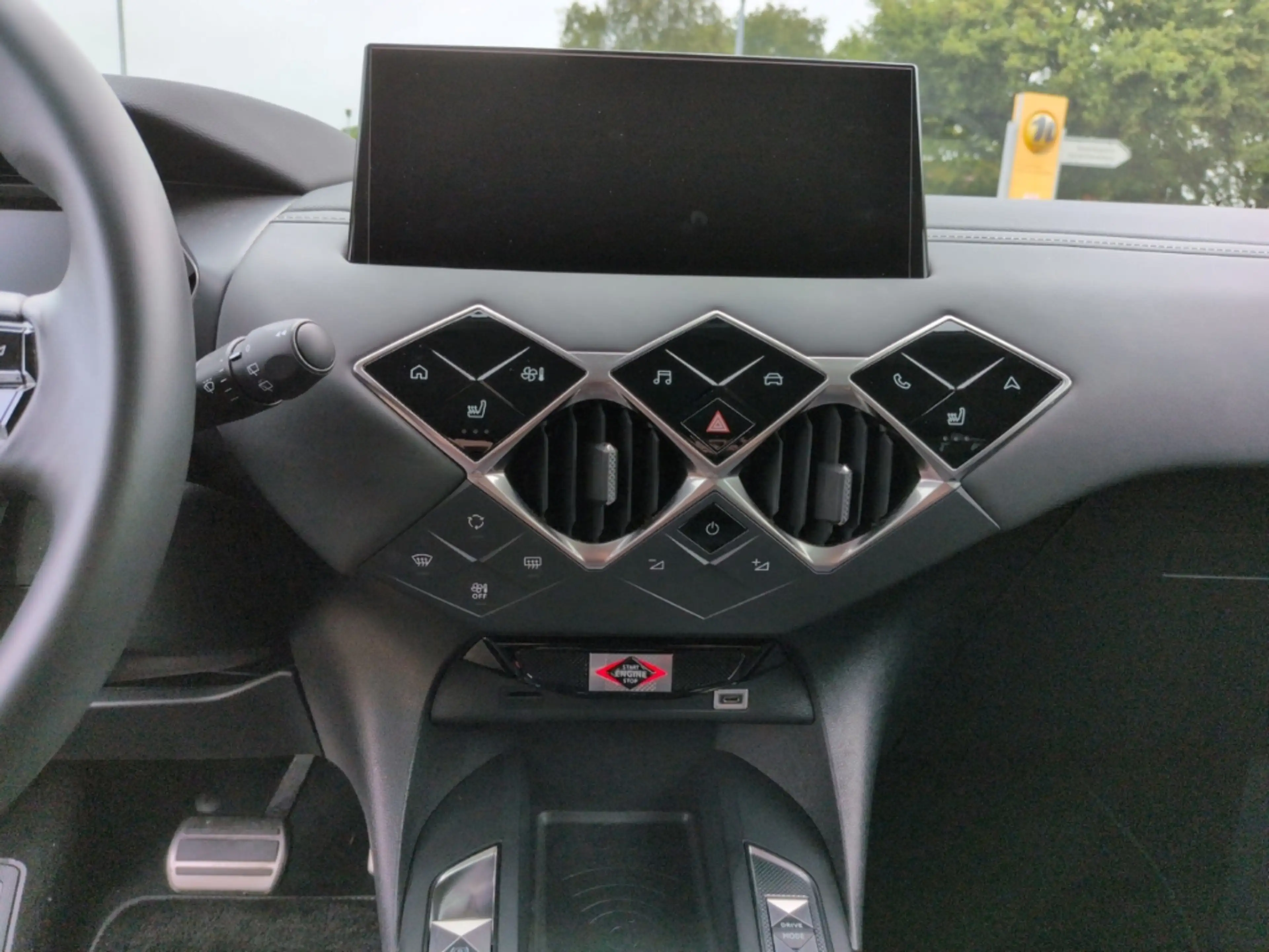DS Automobiles DS 3 DS Opera 1.2 PureTech 130 HUD Navi Leder LED Apple — photo 10