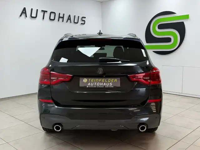 BMW X3 view 6